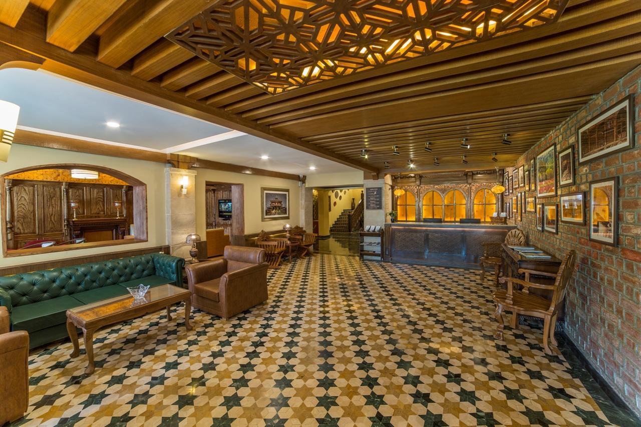 Lemon Tree Hotel Srinagar Dış mekan fotoğraf
